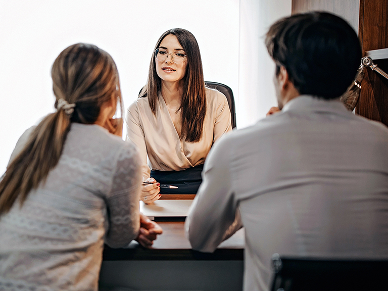 Using in-person simulations to uncover the role of gender bias in investment relationships