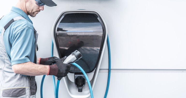 Escalent | For Fleets EV Adoption Is About Much More Than the Vehicle
